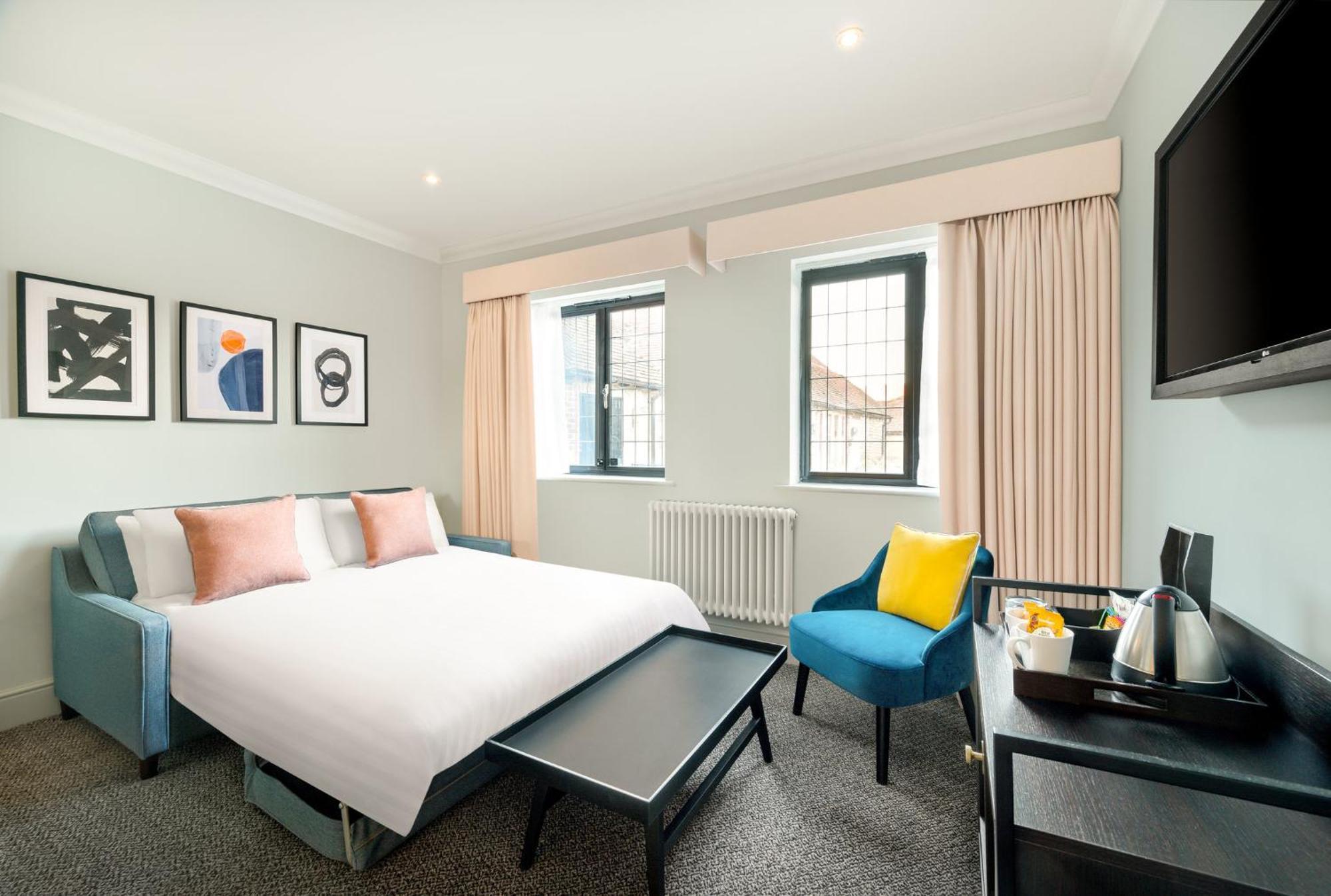 Voco Lythe Hill Hotel & Spa By Ihg 헤이슬미어 외부 사진